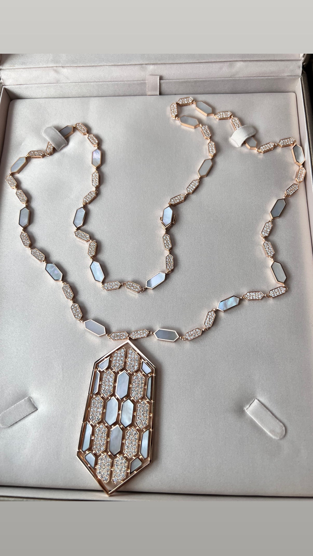 Diamond necklace with mother of pearl , rose gold